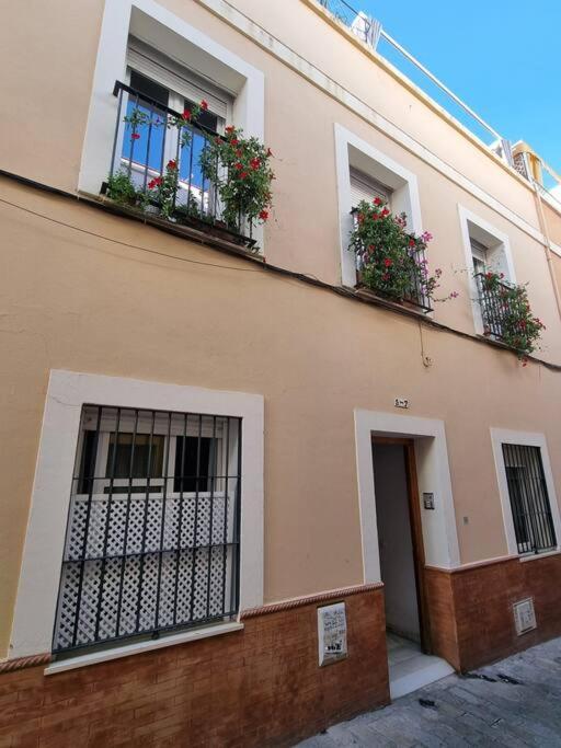 El Reloj Del Viajero 2 Apartment Sevilla Bagian luar foto