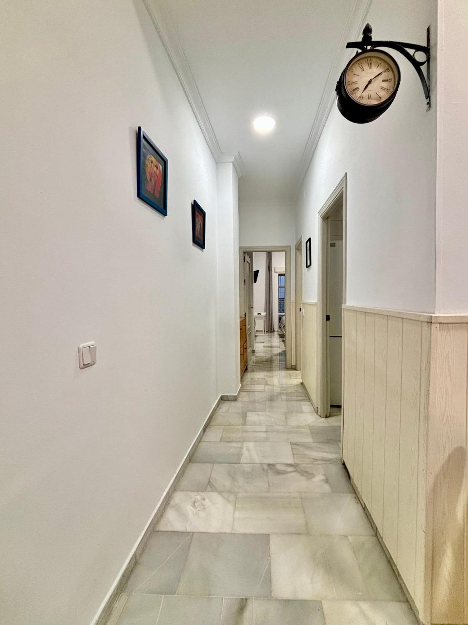 El Reloj Del Viajero 2 Apartment Sevilla Bagian luar foto