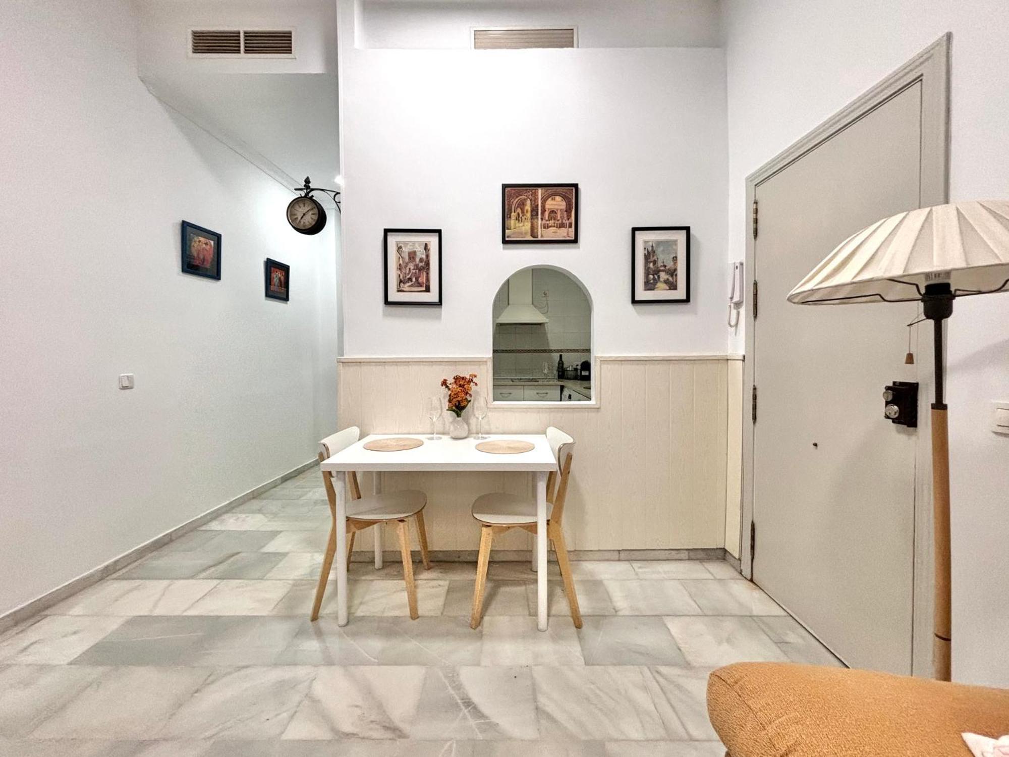 El Reloj Del Viajero 2 Apartment Sevilla Bagian luar foto